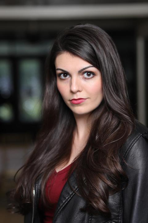 Headshot of Lizzie Camp