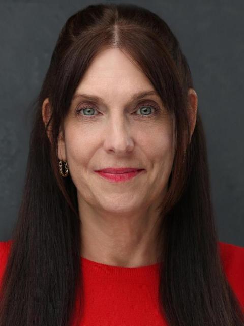 Carolyn Lynette Acting Headshot