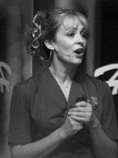 Photo of Lisa Hampton