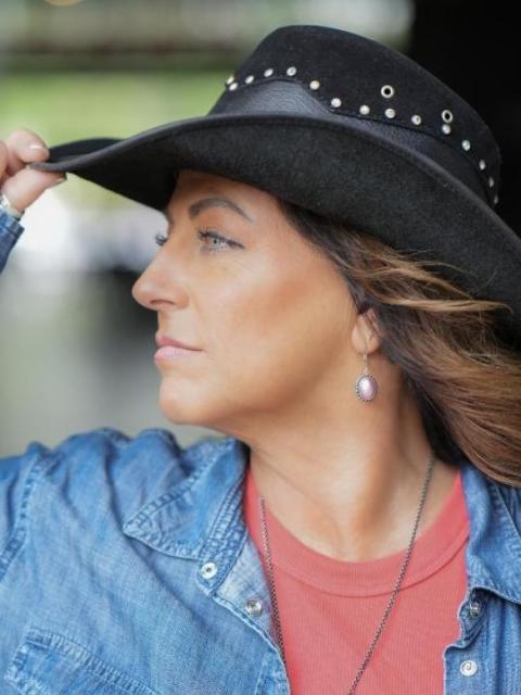 Photo of Terese Mangino