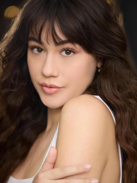 Headshot of Elli Teresa