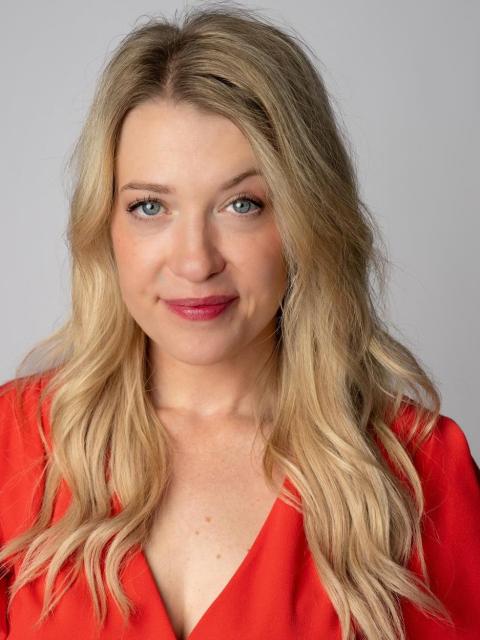 Meggie Jenny Acting Headshot