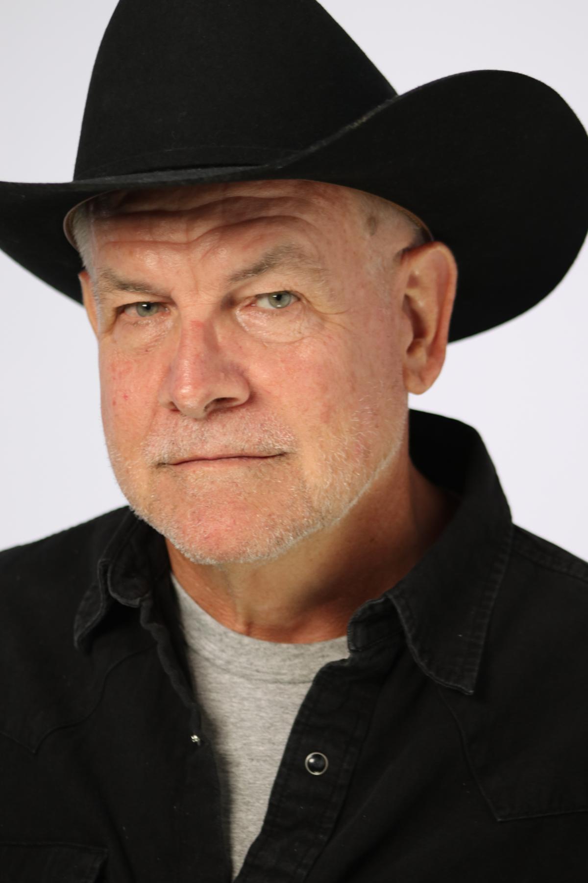 Steven D Chambers
