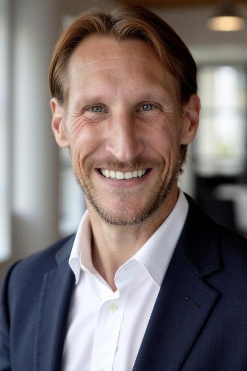 Photo of Mark Christian