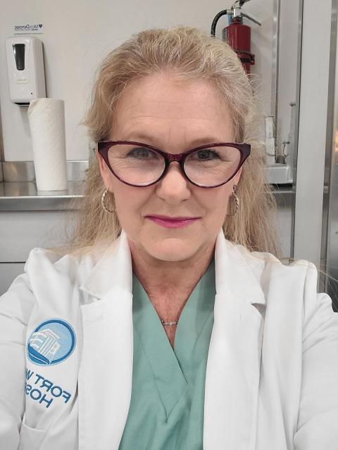 Photo of Suzanne Reeves